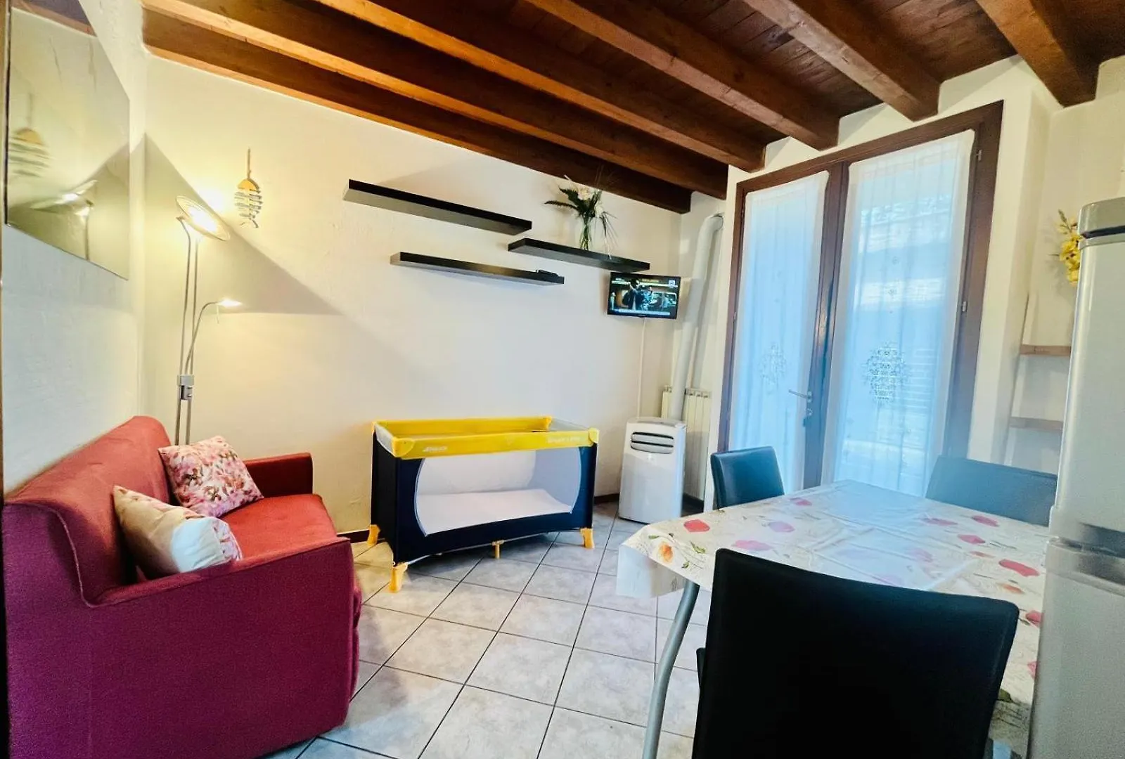 New Apartment On Ground Floor With Terrace Дезенцано-дель-Гарда 0*,  Италия